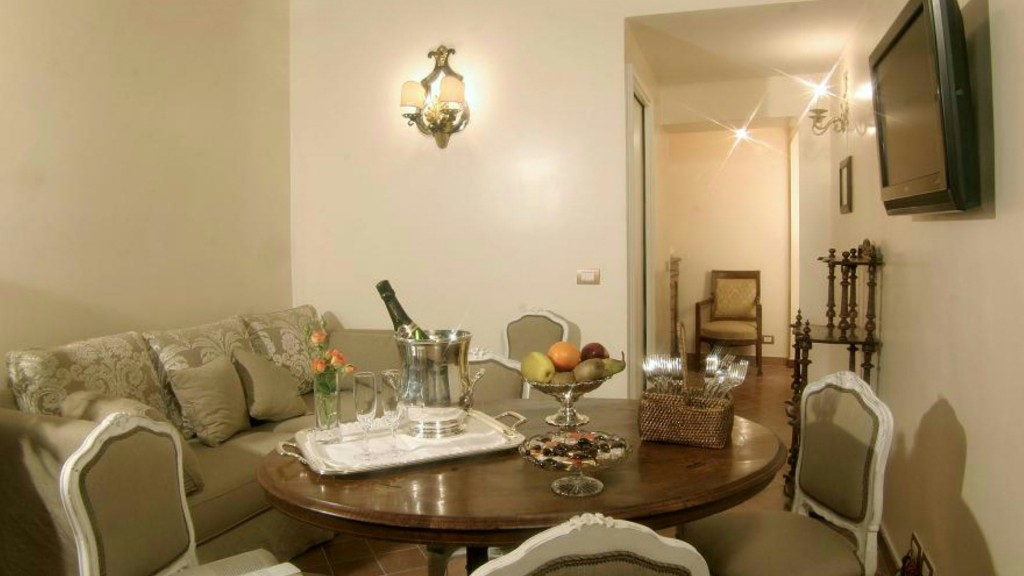 Elite-Apartments-Roma-Ripetta-suite-sala-3-a